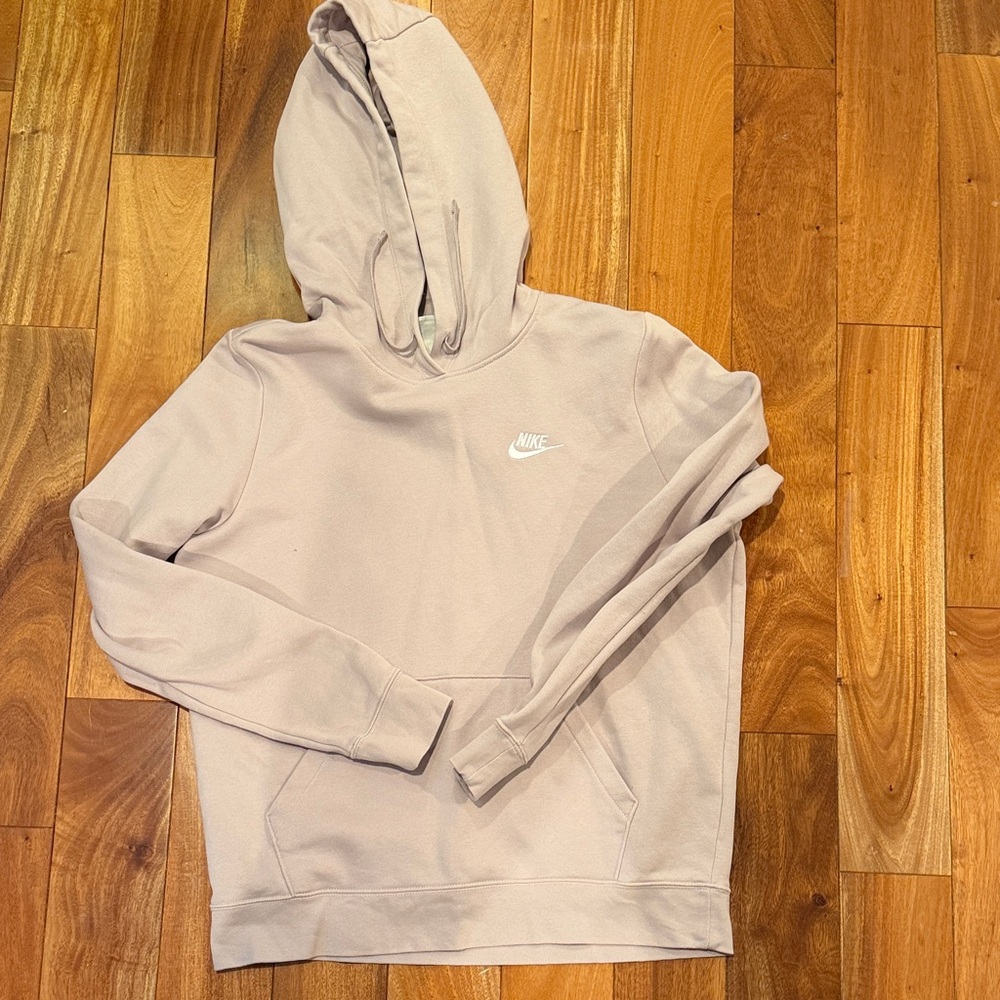 Nike women’s hoodie in a muted lilac. Excellent condition, line dried. Medium